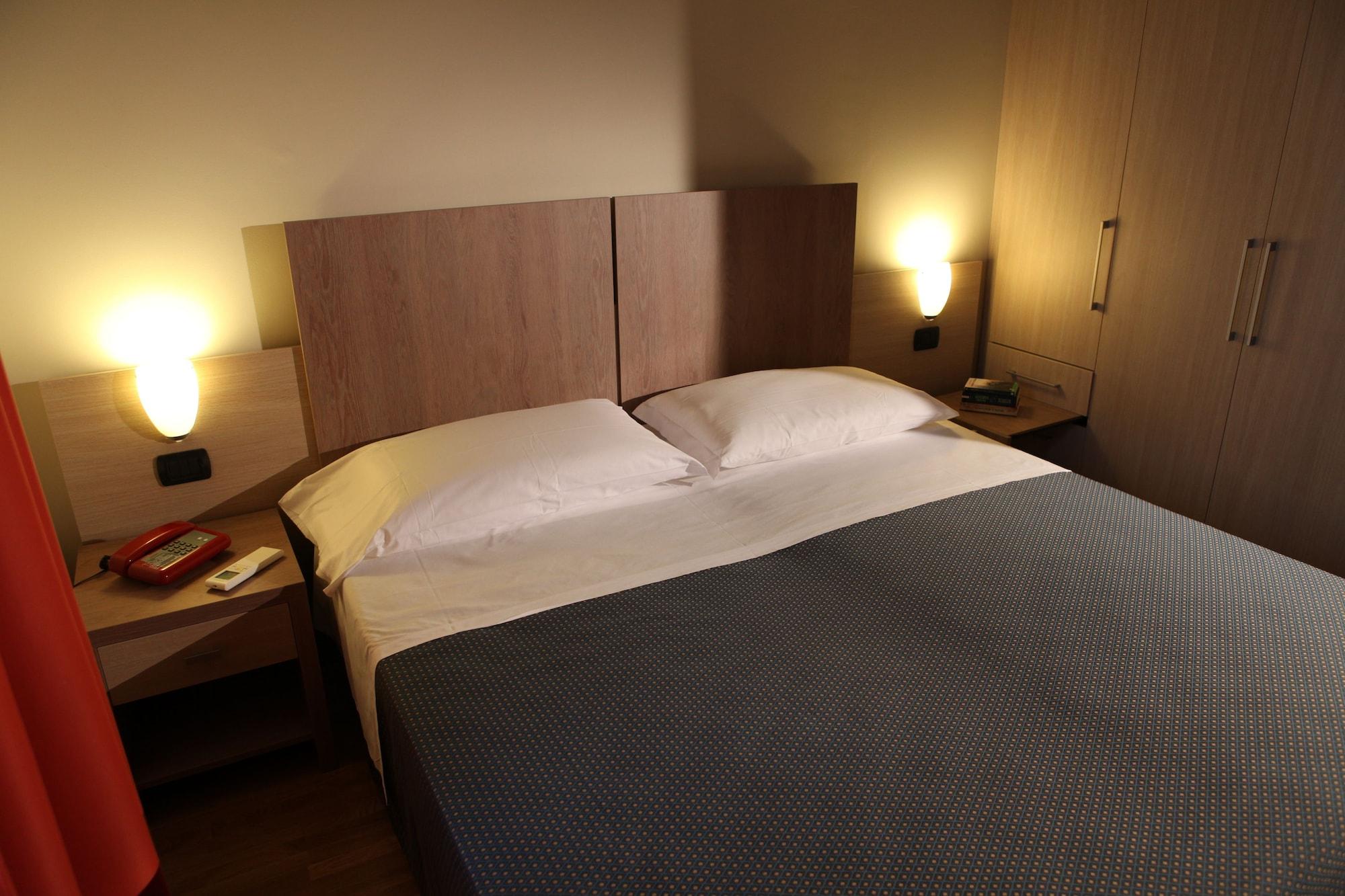 Heraclea Hotel Residence Policoro Kültér fotó