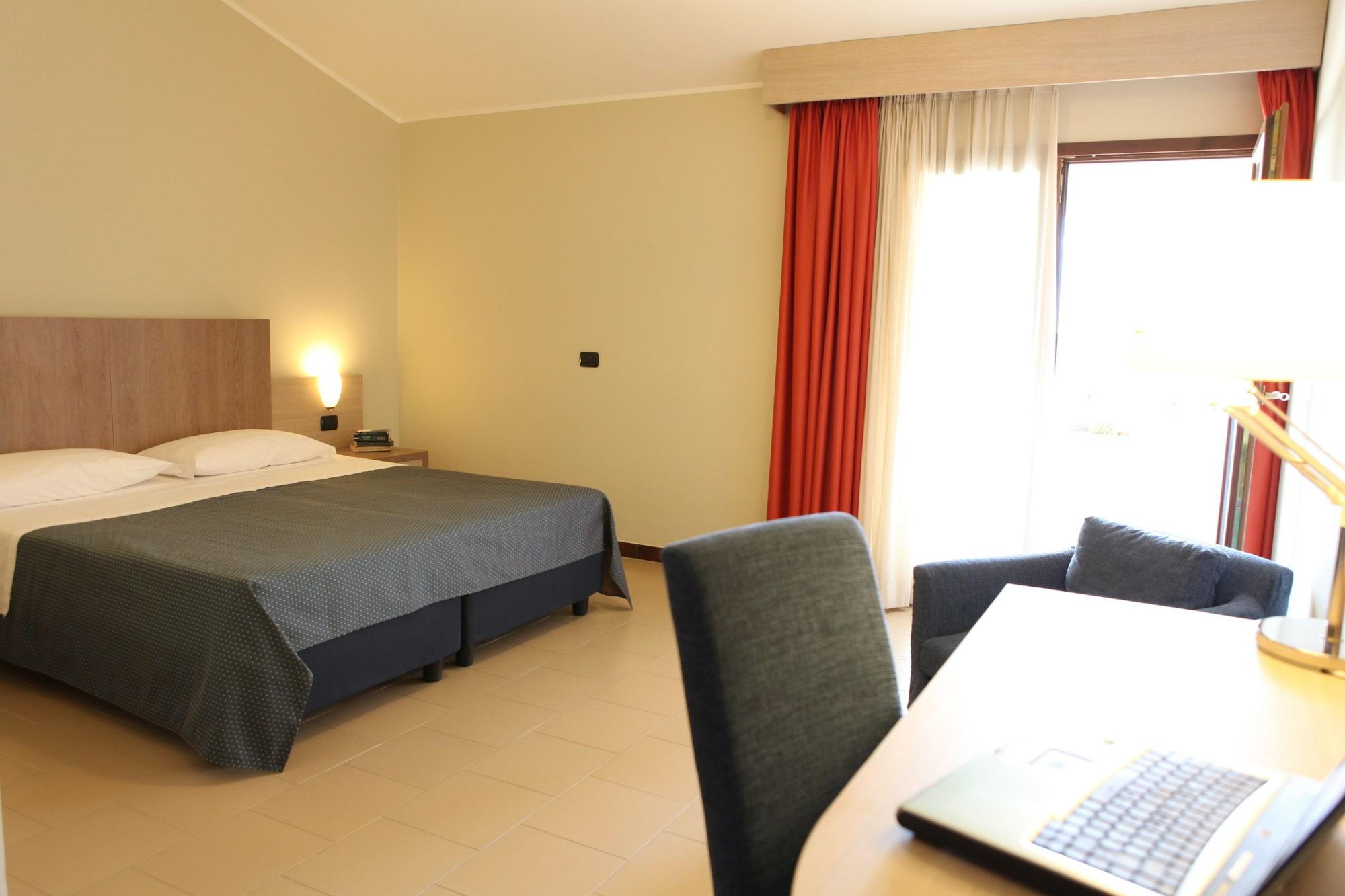 Heraclea Hotel Residence Policoro Kültér fotó