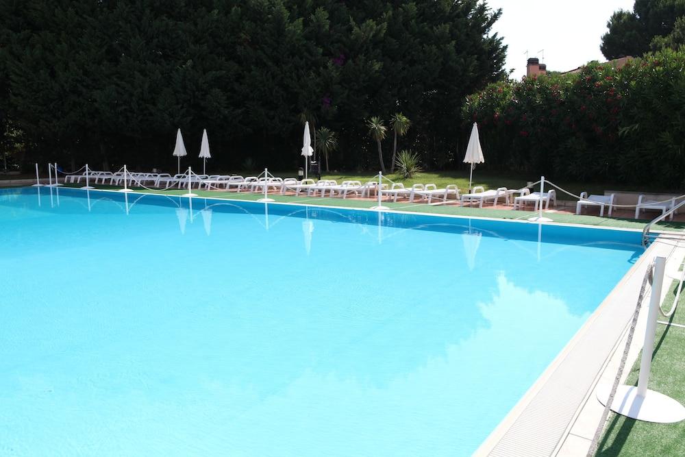 Heraclea Hotel Residence Policoro Kültér fotó