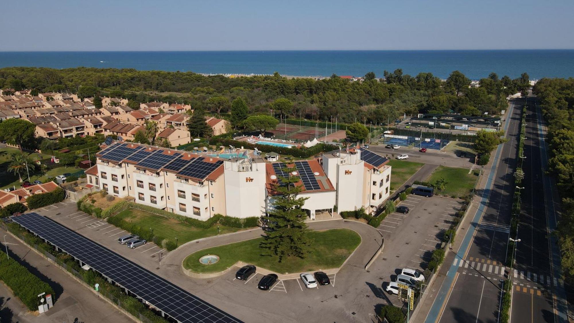 Heraclea Hotel Residence Policoro Kültér fotó